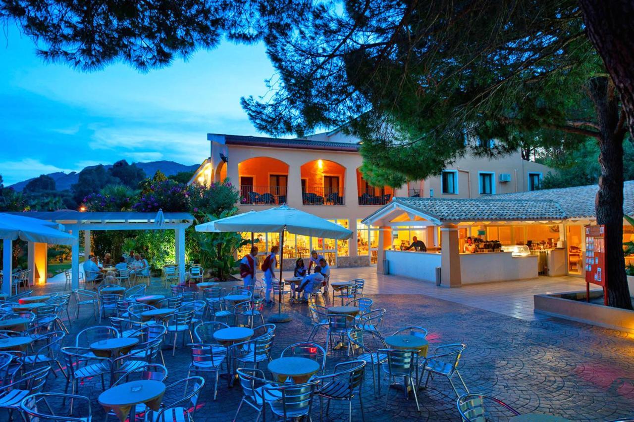 فندق Amareclub Rocca Dorada سانتا مارغريتا دي المظهر الخارجي الصورة